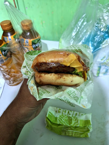 Comentarii opinii despre Burger Bangor Buah Batu