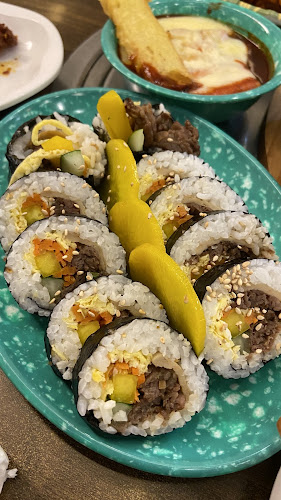 Opinii despre DaeBak Korean BBQ Restaurant în Kota Medan - Gastronomi dan perhotelan