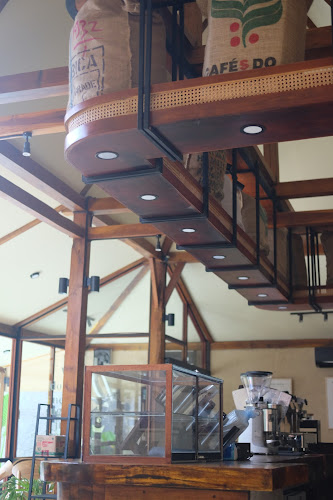 Opinii despre The Hidden Swargi Coffee Roastery în Kota Surakarta - Gastronomi dan perhotelan