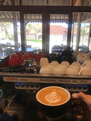 Jl. Hangtuah III No.18, Sanur, Denpasar Selatan, Kota Denpasar, Bali 80227