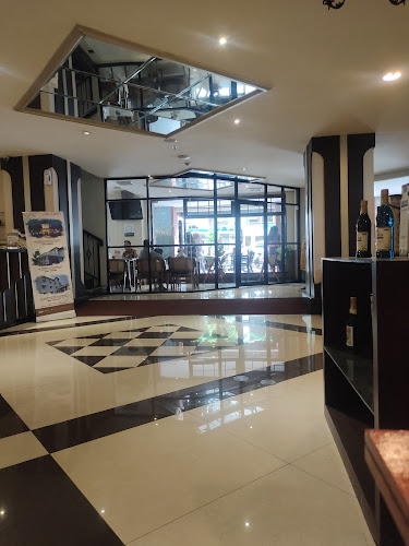 Moji Cafe & Tongkrongan