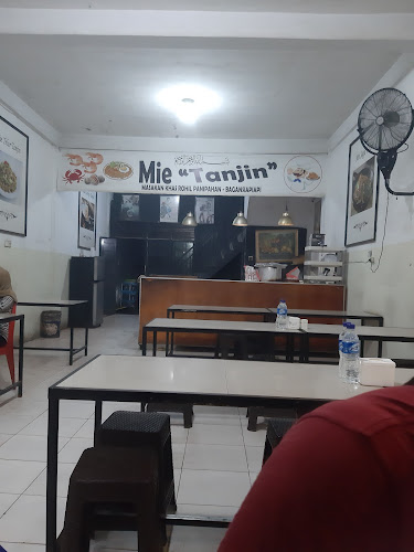 Jl. Paus No.100b, Tengkerang Tengah, Kec. Marpoyan Damai, Kota Pekanbaru, Riau 28124