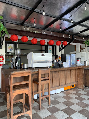 Opinii despre Armor Genuine Rabbit Town în Kota Bandung - Gastronomi dan perhotelan