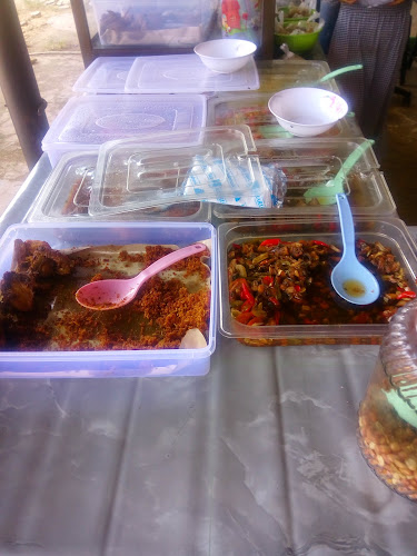 Opinii despre Rumah Makan Umiku în Kota Banjar Baru - Gastronomi dan perhotelan