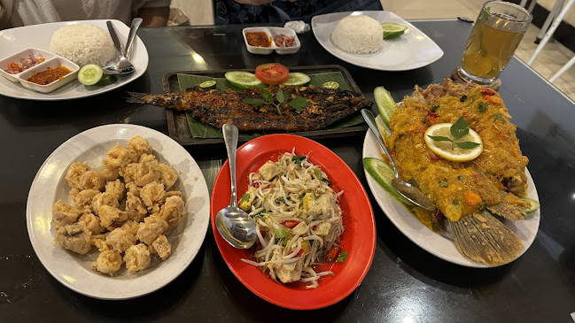 Ikan Bakar Tepi Laut 18 - Kota Bandung