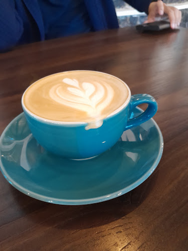 La Basil Koffie & Resto - Gastronomi dan perhotelan