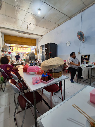 Opinii despre Kios Asyut în Kota Makassar - Gastronomi dan perhotelan