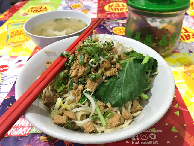 Opinii despre Mie Ayam Bangka " Alie" limo în Kota Depok - Gastronomi dan perhotelan