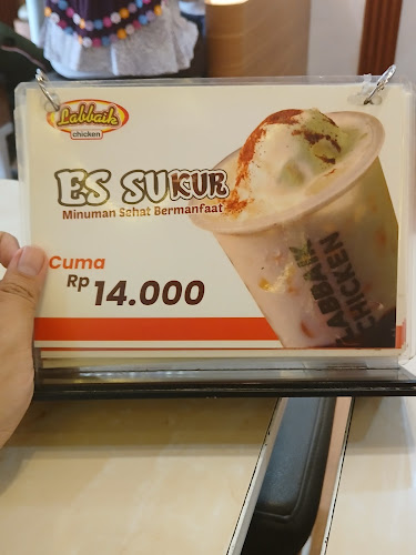 Opinii despre Labbaik Chicken Kaligandu în Kota Serang - Gastronomi dan perhotelan