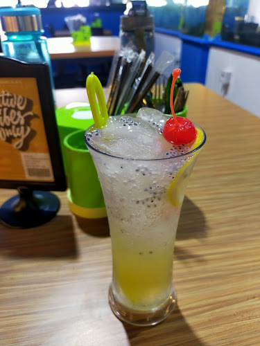 Comentarii opinii despre Warung seafood D'geprek Soka