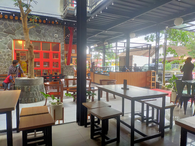 SINGKONG KEJU D-9 SALATIGA - Gastronomi dan perhotelan