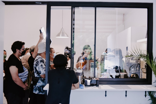 Jl. Masjid Nurul Qomar No.46, Sawah Baru, Kec. Ciputat, Kota Tangerang Selatan, Banten 15413