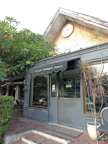 Sam's Pattiserie, Boulangerie, and Desserts