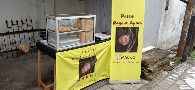 Pastel Ragout Ayam MAUNG