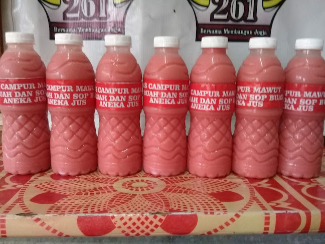 Opinii despre Es Campur Mawut (꧋ꦌꦱ꧀ꦕꦩ꧀ꦥꦸꦂꦩꦮꦸꦠ꧀) în Kota Yogyakarta - Gastronomi dan perhotelan