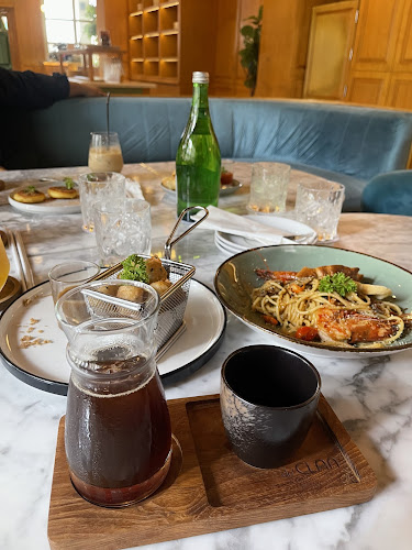 de'Clan Resto & Cafe Depok