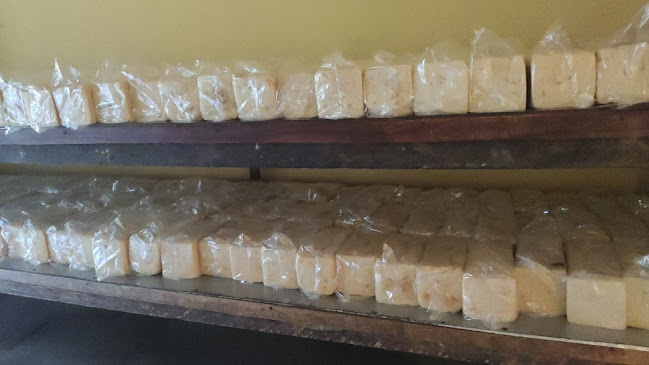 Opinii despre Pabrik roti bakar bandung Kurnia sari grup în Kota Mojokerto - Gastronomi dan perhotelan