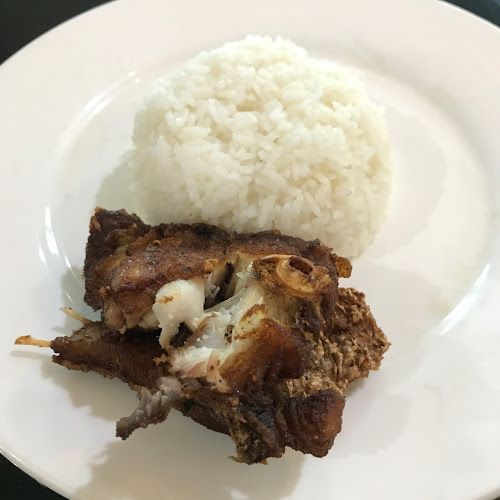 Comentarii opinii despre Warung Bambu Lulu Sop Kepala Ikan