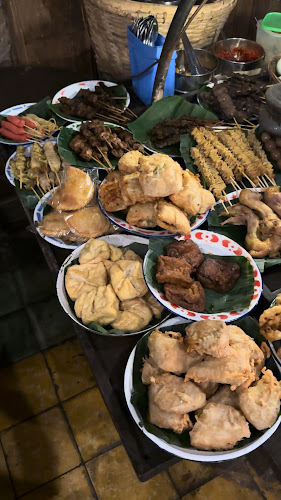 Jl. Srigading I No.20, Mangkubumen, Kec. Banjarsari, Kota Surakarta, Jawa Tengah 57139