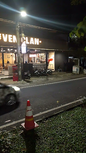 ELEVEN CLAN BURGER - Kota Malang