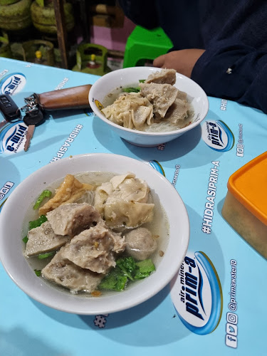 Opinii despre Bakso & Mie Ayam Anisa în Kota Denpasar - Gastronomi dan perhotelan