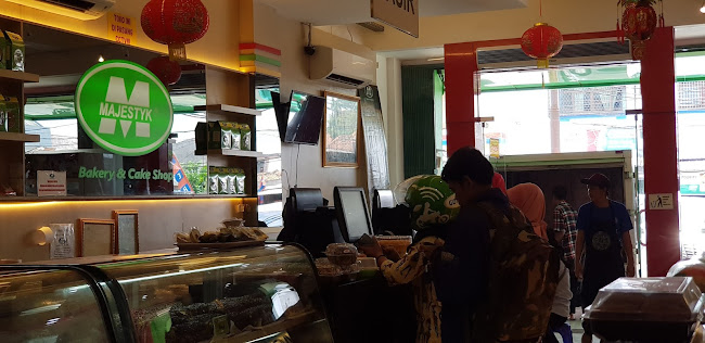 Jl. KH. Hasyim Ashari No.41, RT.004/RW.002, Pinang, Kec. Pinang, Kota Tangerang, Banten 15145