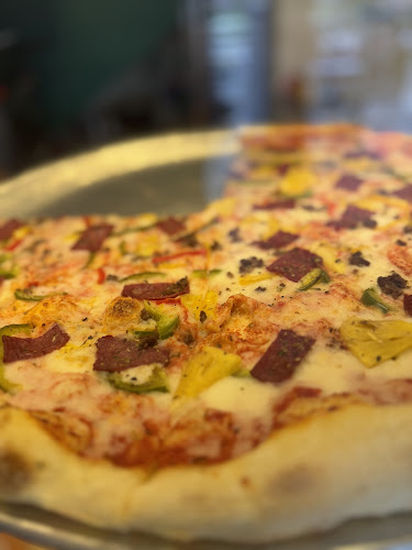 Liberty Slice Pizza - Gastronomi dan perhotelan