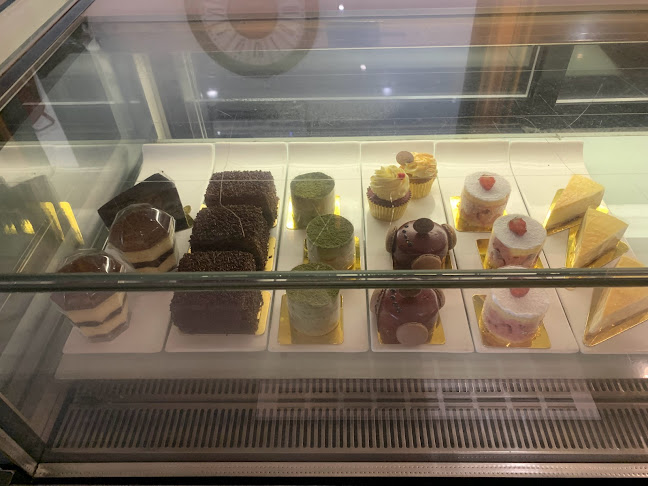 Comentarii opinii despre Sam's Pattiserie, Boulangerie, and Desserts