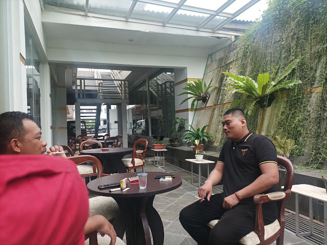 Resto Muara Ancalong - Gastronomi dan perhotelan