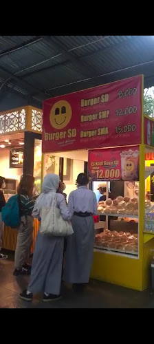 Burger SD Stasiun PondokCina