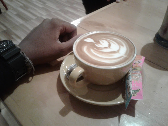 Hill&Tiff Coffee and Eatery - Kota Palopo