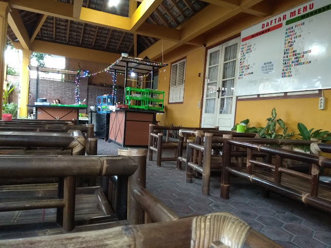 Angkringan Lelungguhan