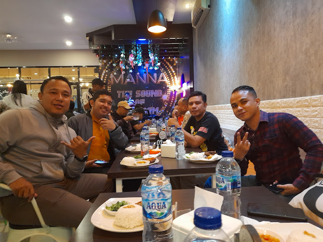 Opinii despre Manna Bakery & Cafe în Kota Gorontalo - Gastronomi dan perhotelan