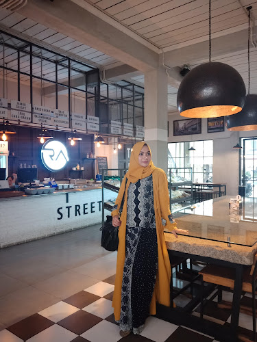 Opinii despre RA Street în Kota Bandung - Gastronomi dan perhotelan