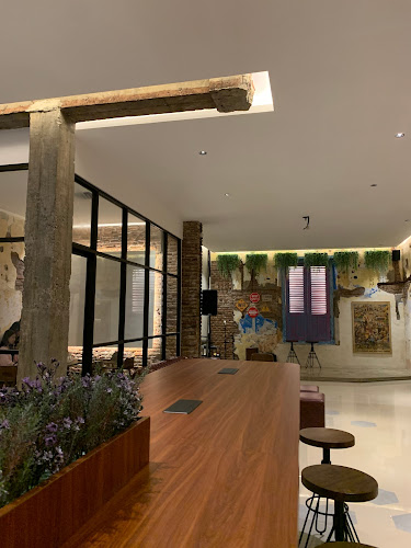 Jl. Sultan Hasanuddin, Sawerigading, Kec. Ujung Pandang, Kota Makassar, Sulawesi Selatan