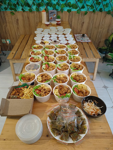 Opinii despre KOMOREBI CAFE & RESTO în Kota Depok - Gastronomi dan perhotelan