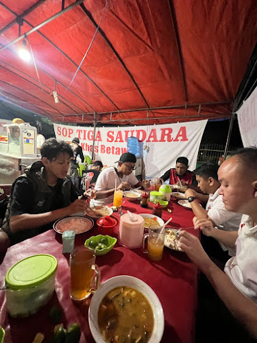 Opinii despre Sop Tiga Saudara în Kota Jayapura - Gastronomi dan perhotelan