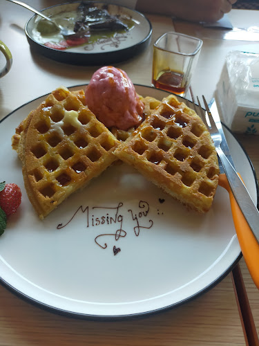 Cafe Coco Madeleine - Gastronomi dan perhotelan