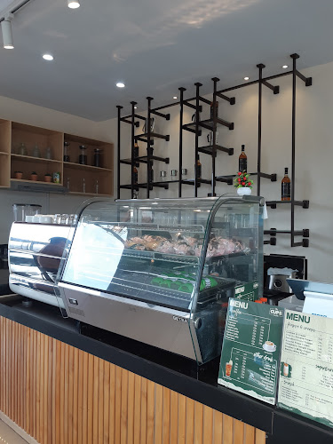 Opinii despre The Cups Cafe în Kota Kendari - Gastronomi dan perhotelan