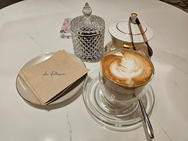 Opinii despre La Patisserie în Surabaya - Gastronomi dan perhotelan