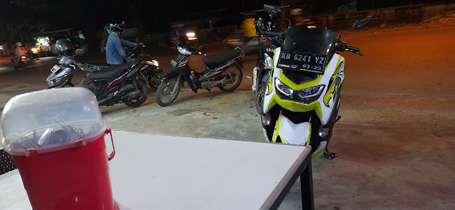 Opinii despre Rumah Makan Padang Bukit Tinggi 2 în Kota Singkawang - Gastronomi dan perhotelan