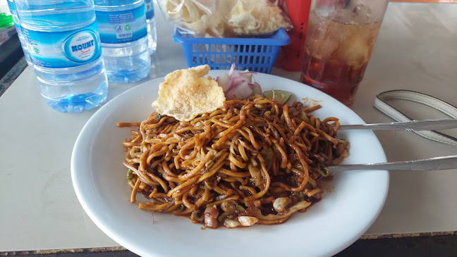 Mie Rumbi (Bang Jai) - Gastronomi dan perhotelan