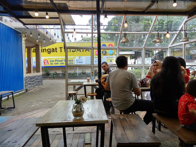 Jl. Van Deventer No.4, Kb. Pisang, Kec. Sumur Bandung, Kota Bandung, Jawa Barat 40112