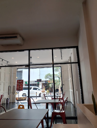 Hotway's Chicken Tasikmalaya - Gastronomi dan perhotelan