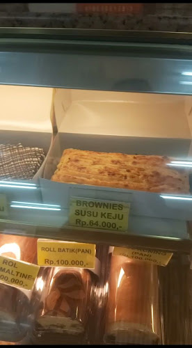 Toko Roti Borneo - Gastronomi dan perhotelan