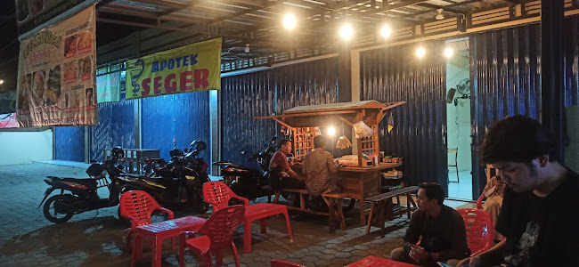 Angkringan sekuluduk