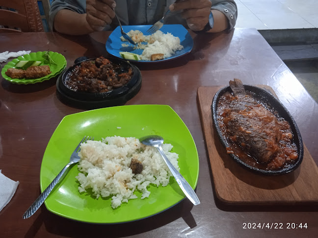 Wr. Ayam Kremes Endang Joko cabang MT Haryono - Kota Balikpapan