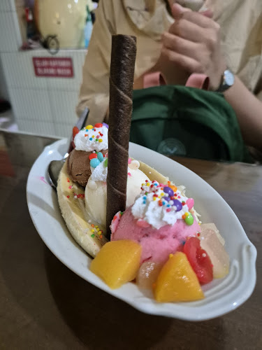 Es Krim Tentrem, Mesen (est.1952) - Kota Surakarta