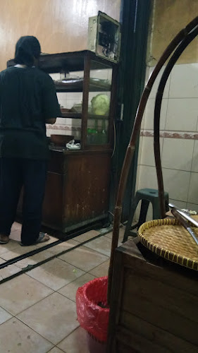 Jl. Suryakencana No.3, Pamulang Bar., Kec. Pamulang, Kota Tangerang Selatan, Banten 15417