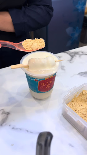 Lucky 8 , Gion Market - Surabaya